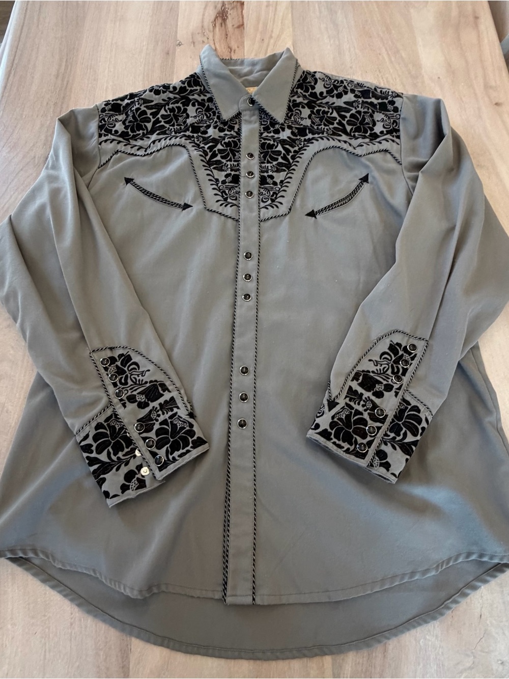 Scully Western Snap Shirt Mens X Large Grey Floral Black Embroidered